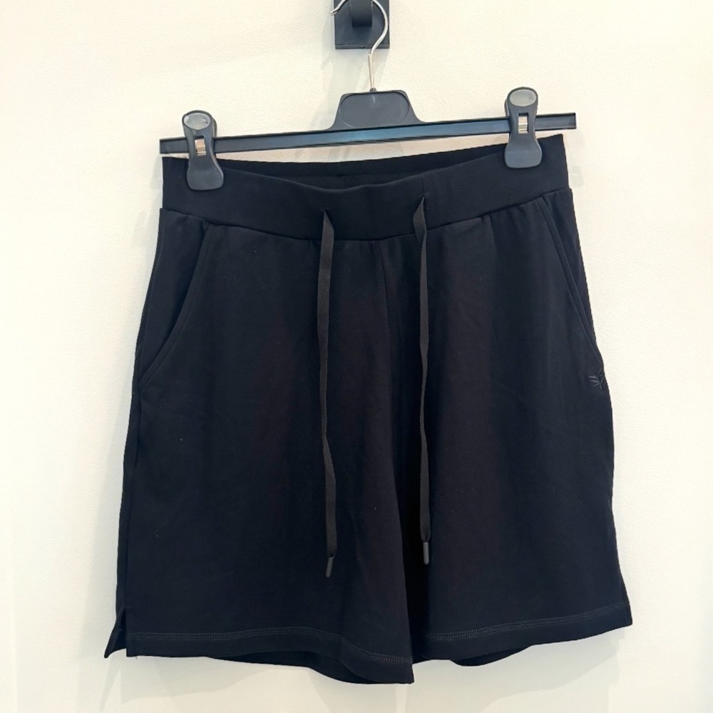 Cozy Earth Women's Brushed Bamboo 6” Mid-Length Lounge PJ Shorts Black Small NEW - Picture 7 of 10